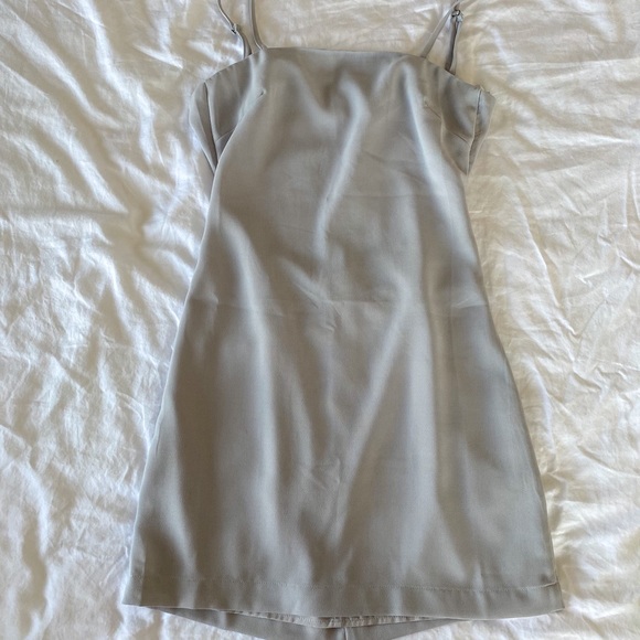 2/$60๐ CLOSET CLEAN OUT: Lulus tie back mini dress - Picture 1 of 11